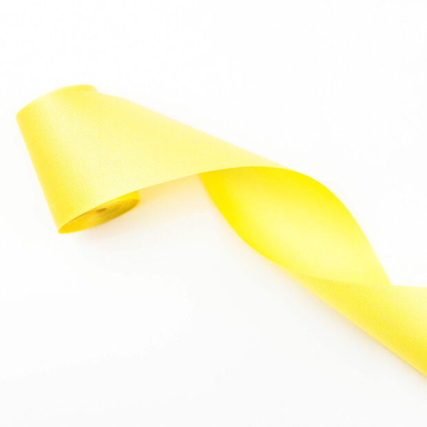 yellow car ribbon