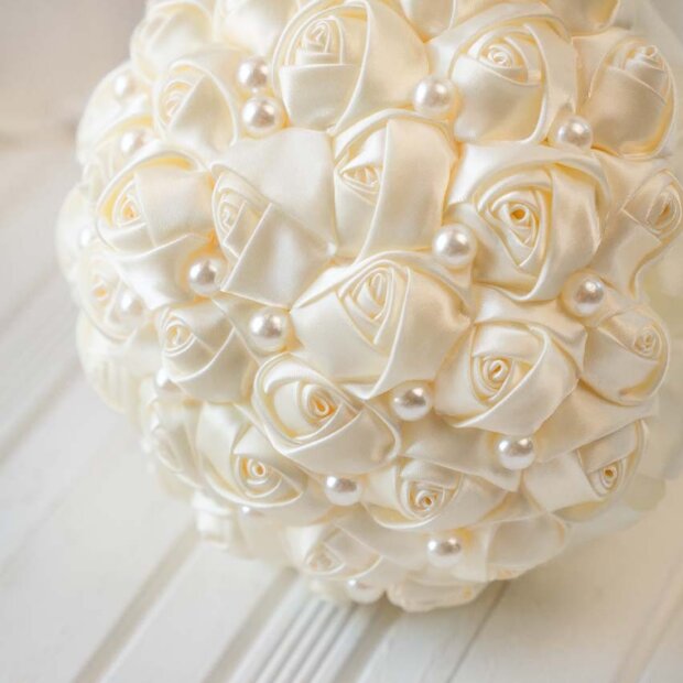 Pretty Pearls Wedding Bouquets