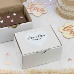 Mr and Mrs Cake Box