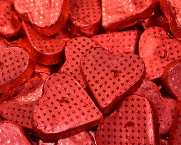 red romeo embossed chocolate hearts